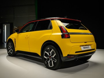 Renault 5 E-Tech w Warszawie